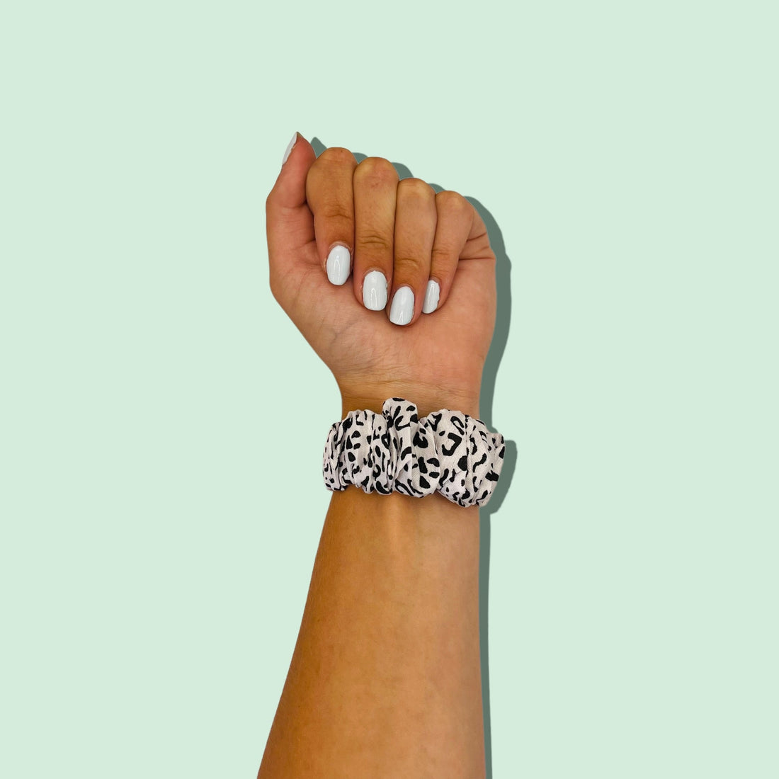 black-and-white-garmin-venu-x1-watch-straps-nz-scrunchies-watch-bands-aus-995861