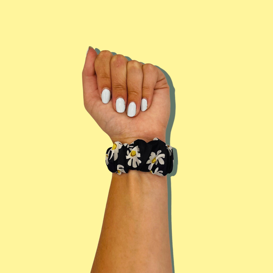 daisy-garmin-venu-x1-watch-straps-nz-scrunchies-watch-bands-aus