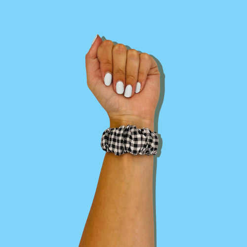gingham-black-and-white-garmin-forerunner-165-watch-straps-nz-scrunchies-watch-bands-aus