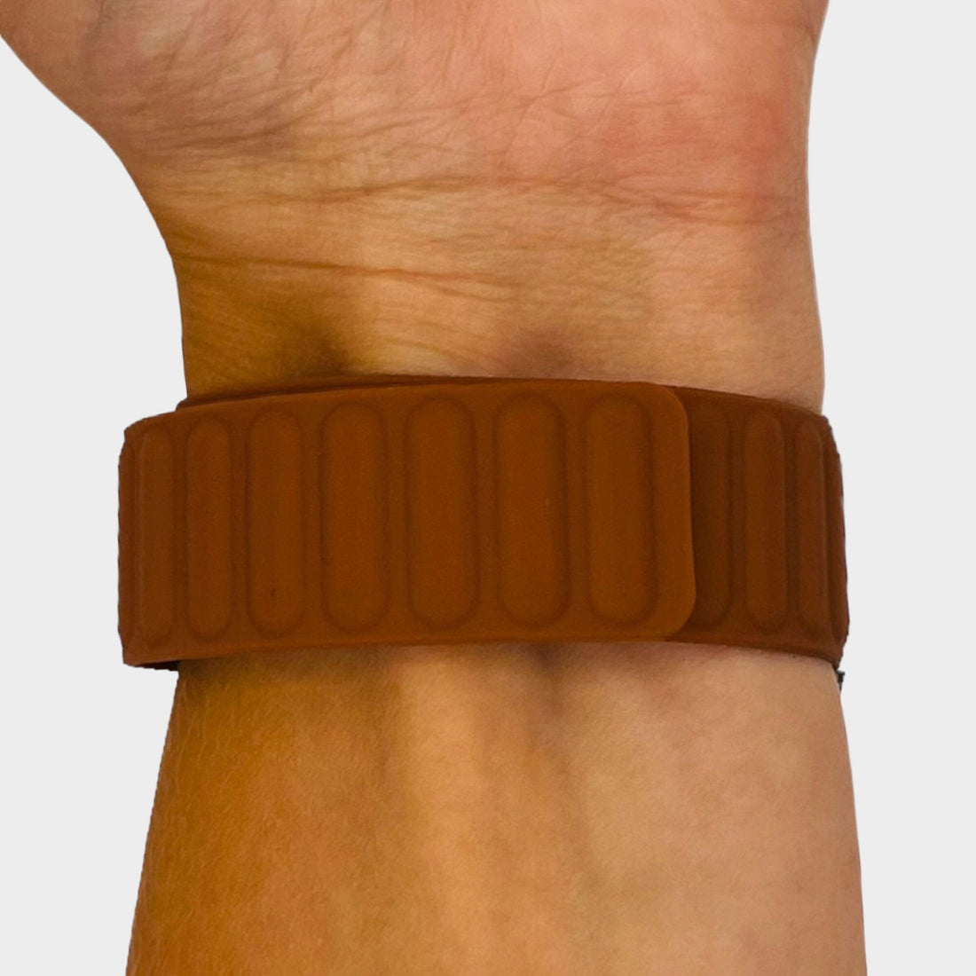 brown-samsung-galaxy-watch-5-(40-44mm)-watch-straps-nz-magnetic-silicone-watch-bands-aus